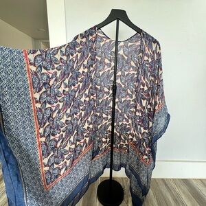 New York & Company Blue and Red Floral Kimono